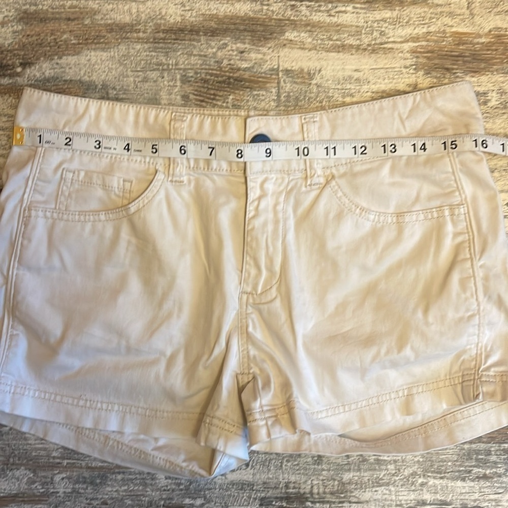 BKE Cream Shorts Women's Size 27 - Picture 5 of 6